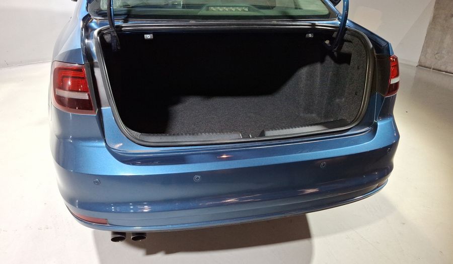 Volkswagen Jetta 2.0 MT Sedan 2016