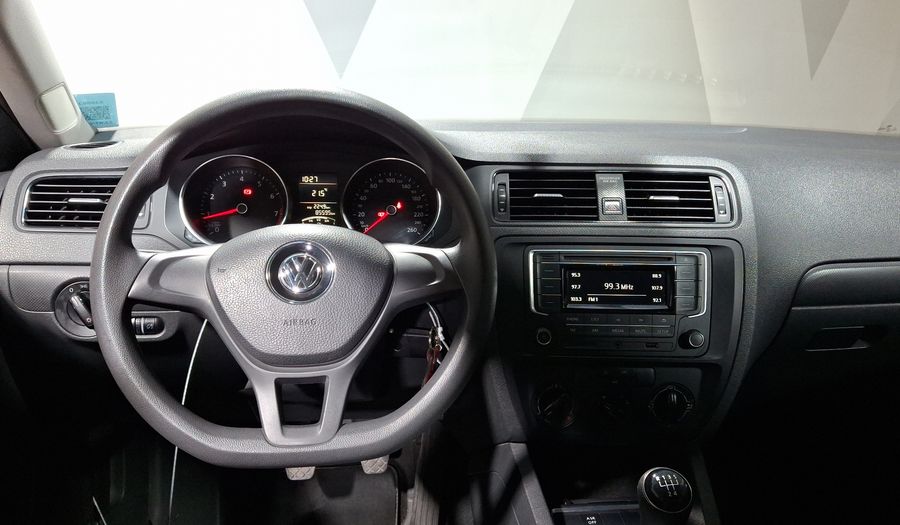Volkswagen Jetta 2.0 MT Sedan 2016