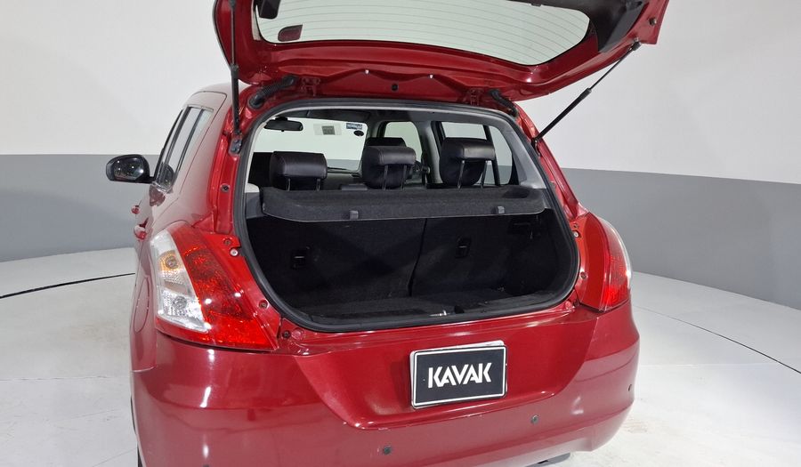 Suzuki Swift 1.4 GLS AT Hatchback 2013
