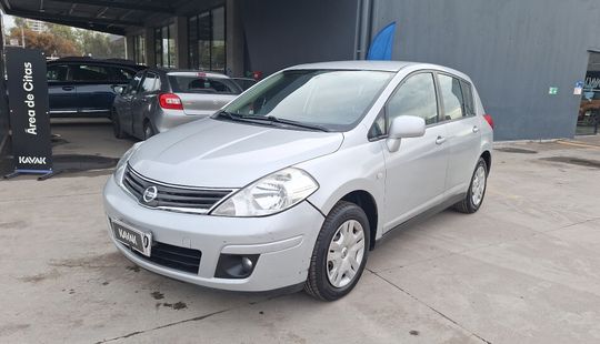 Nissan • Tiida