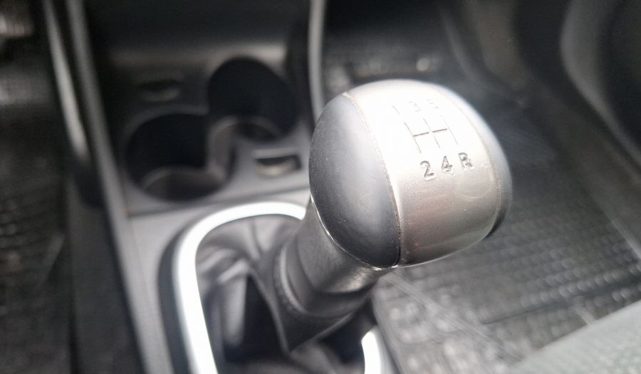 Nissan Tiida 1.6 S ALW Hatchback 2012