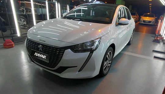 Peugeot • 208