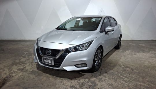 Nissan • Versa