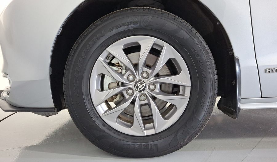 Toyota Sienna 2.5 HEV XLE AUTO Minivan 2021