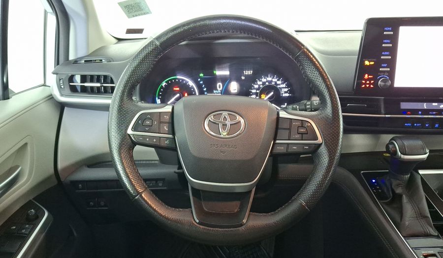 Toyota Sienna 2.5 HEV XLE AUTO Minivan 2021