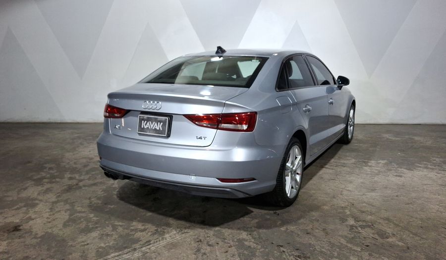Audi A3 1.4 TFSI DYNAMIC Sedan 2017