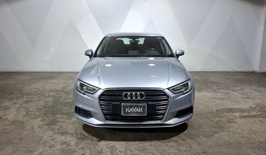 Audi A3 1.4 TFSI DYNAMIC Sedan 2017