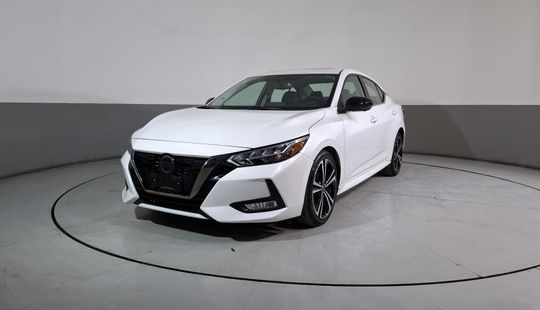 Nissan • Sentra