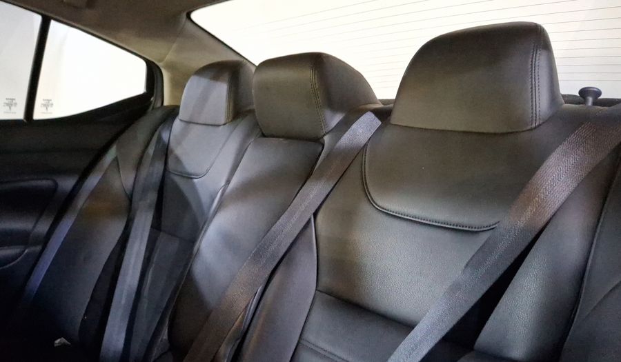 Nissan Versa 1.6 EXCLUSIVE CVT Sedan 2023