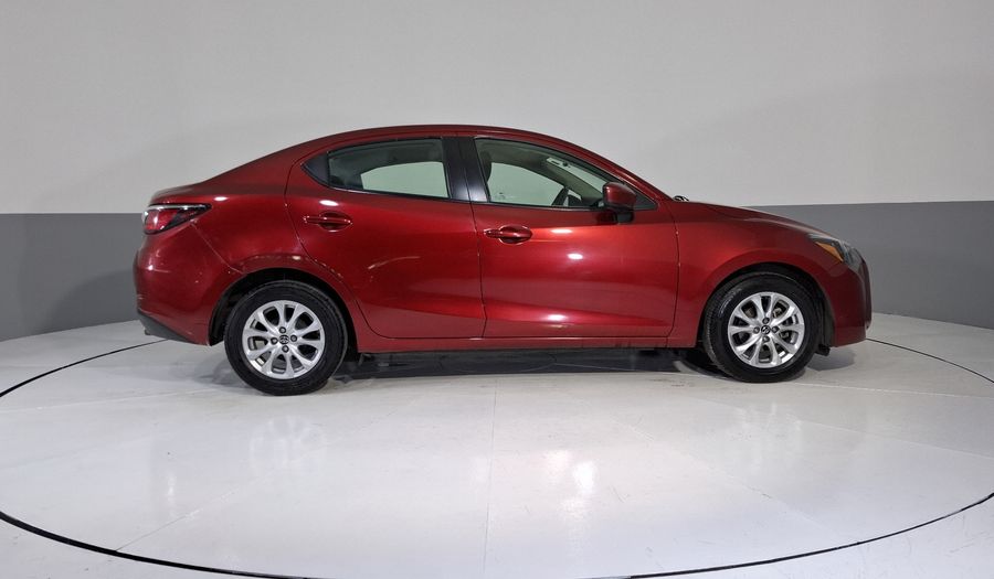 Toyota Yaris 1.5 R MID AT Sedan 2016
