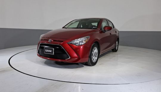 Toyota • Yaris