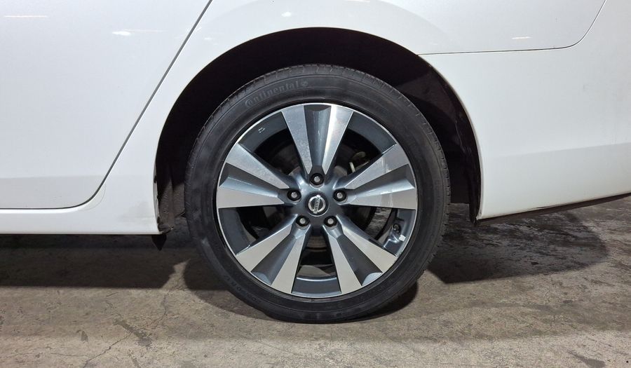 Nissan Sentra 1.8 EXCLUSIVE NAVI AUTO Sedan 2018