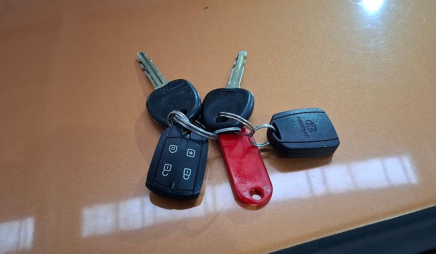 Hyundai I10 1.2 GLS FULL SEGURIDAD AT Hatchback 2014