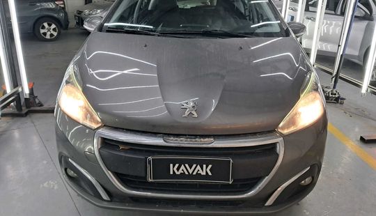 Peugeot • 208