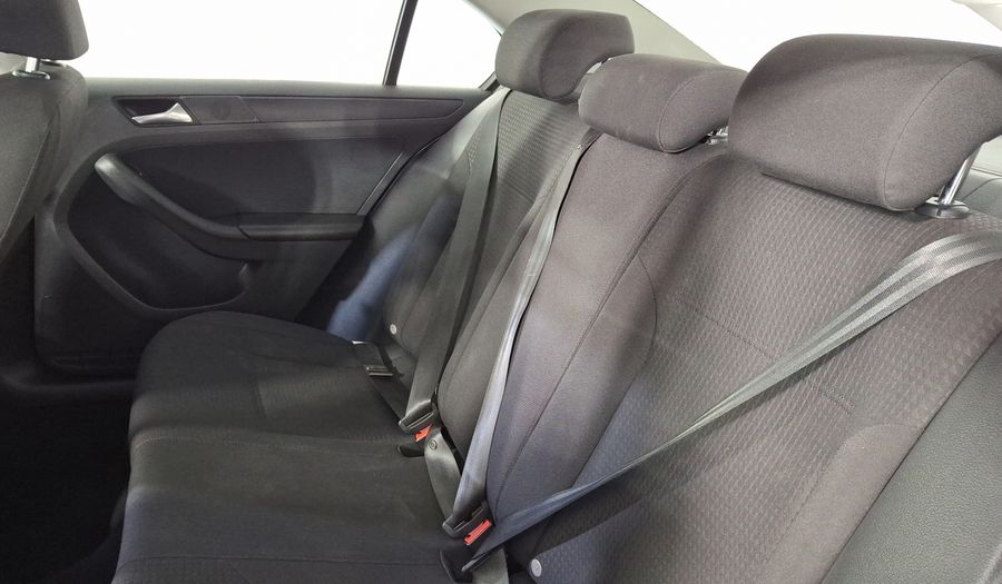 Volkswagen Jetta 2.0 MT Sedan 2016
