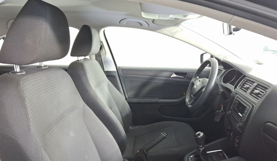 Volkswagen Jetta 2.0 MT Sedan 2016