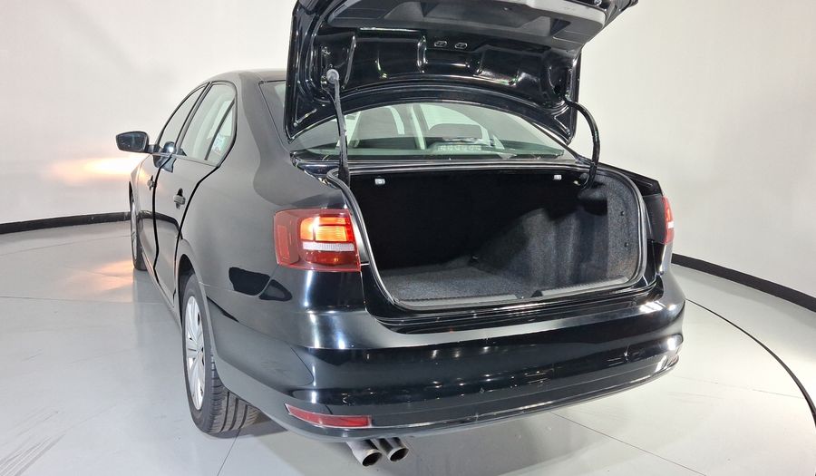 Volkswagen Jetta 2.0 MT Sedan 2016