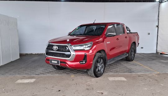 Toyota • Hilux