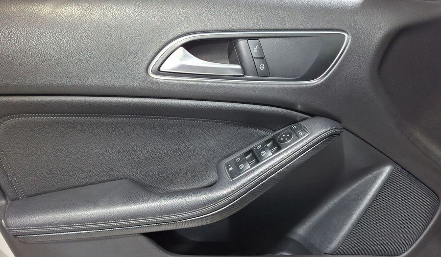 Mercedes Benz Clase Gla 1.6 GLA 200 DCT Suv 2018