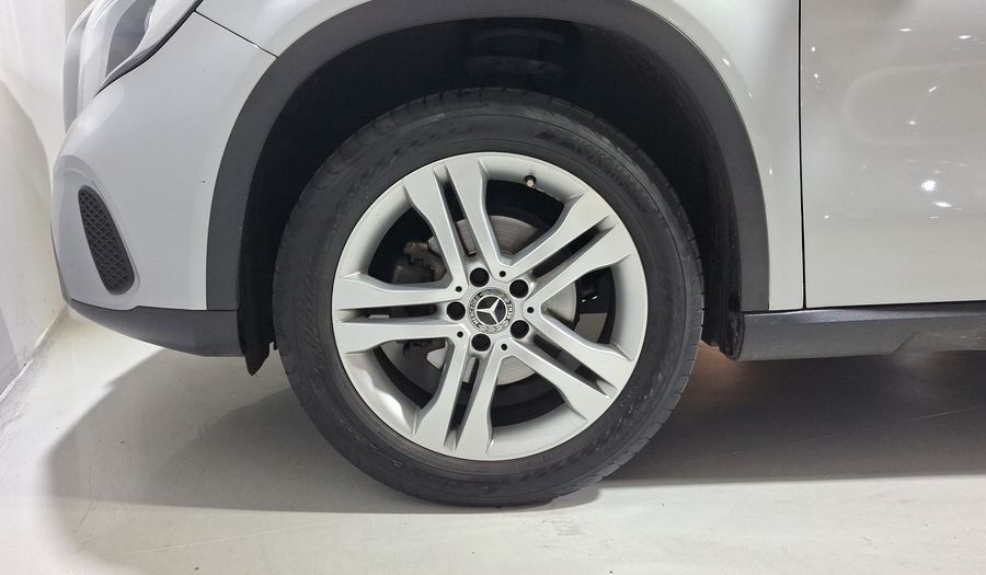 Mercedes Benz Clase Gla 1.6 GLA 200 DCT Suv 2018