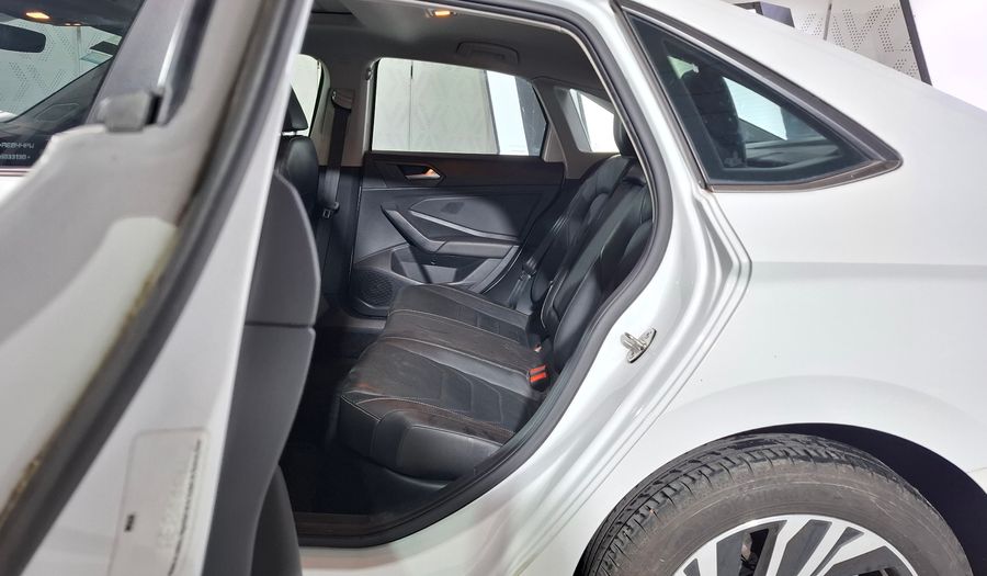 Volkswagen Vento 1.4 TSI HIGHLINE 250 AUTO Sedan 2021