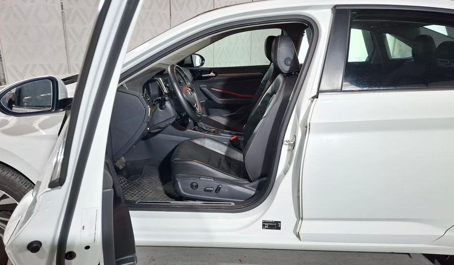 Volkswagen Vento 1.4 TSI HIGHLINE 250 AUTO Sedan 2021