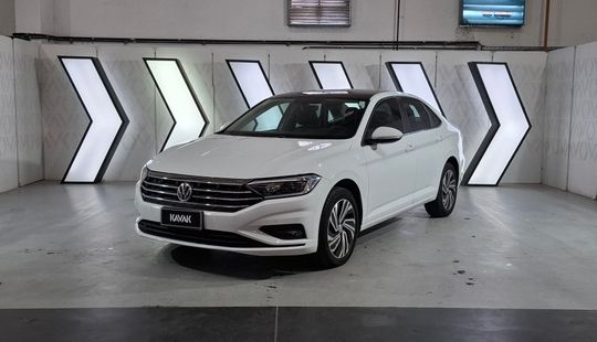 Volkswagen • Vento