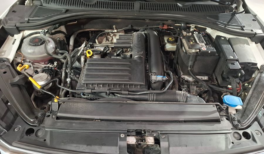 Volkswagen Vento 1.4 TSI HIGHLINE 250 AUTO Sedan 2021