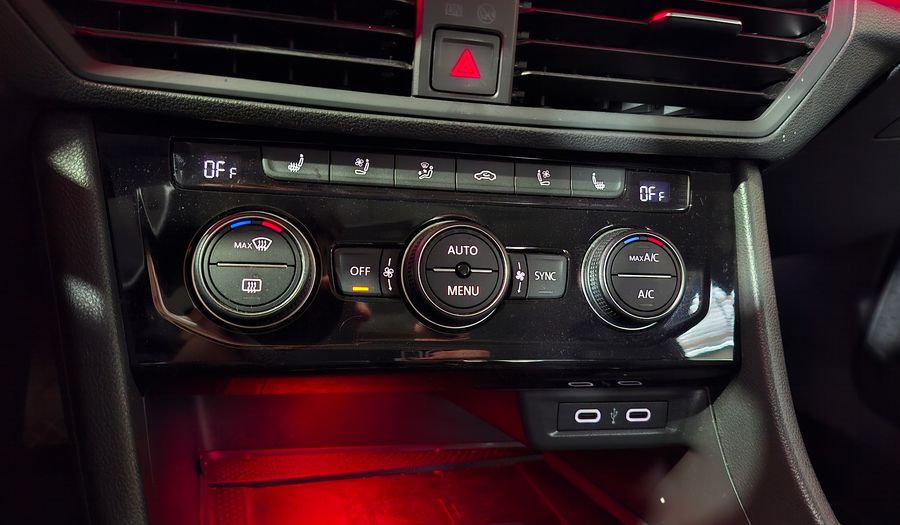 Volkswagen Vento 1.4 TSI HIGHLINE 250 AUTO Sedan 2021