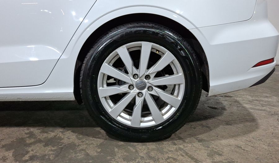 Audi A3 1.4 TFSI SELECT Sedan 2017