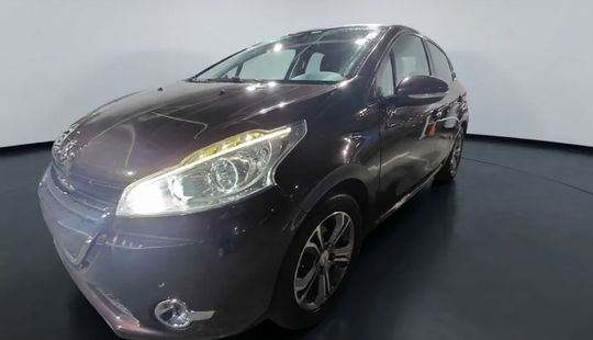 Peugeot • 208