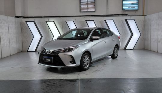 Toyota • Yaris