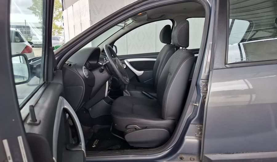 Renault Sandero 1.6 16V Hatchback 2010