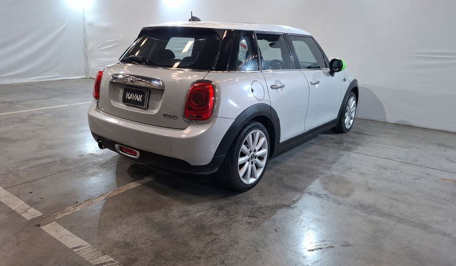 Mini Cooper 1.5 COOPER CHILI AT Hatchback 2017