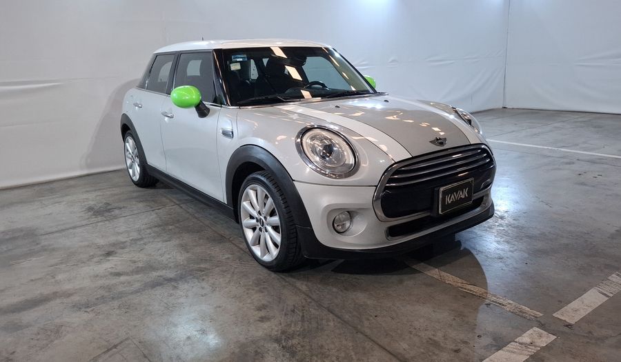 Mini Cooper 1.5 COOPER CHILI AT Hatchback 2017