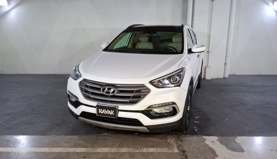 Hyundai • Santa Fe