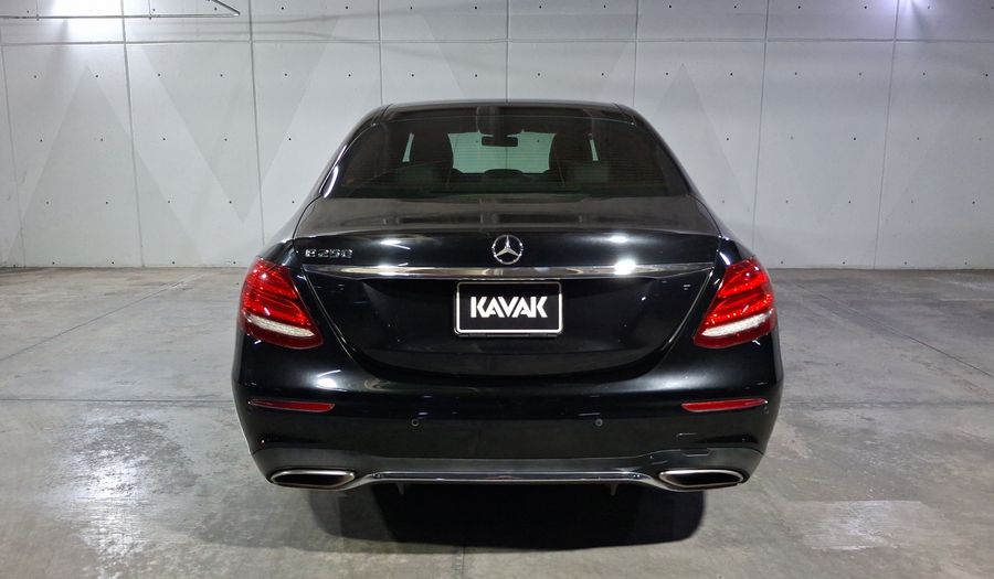 Mercedes Benz Clase E 2.0 250 AVANTGARDE AUTO Sedan 2019