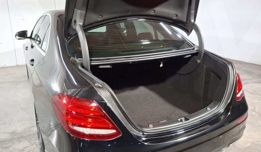Mercedes Benz Clase E 2.0 250 AVANTGARDE AUTO Sedan 2019