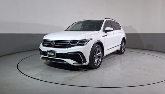 Volkswagen • Tiguan