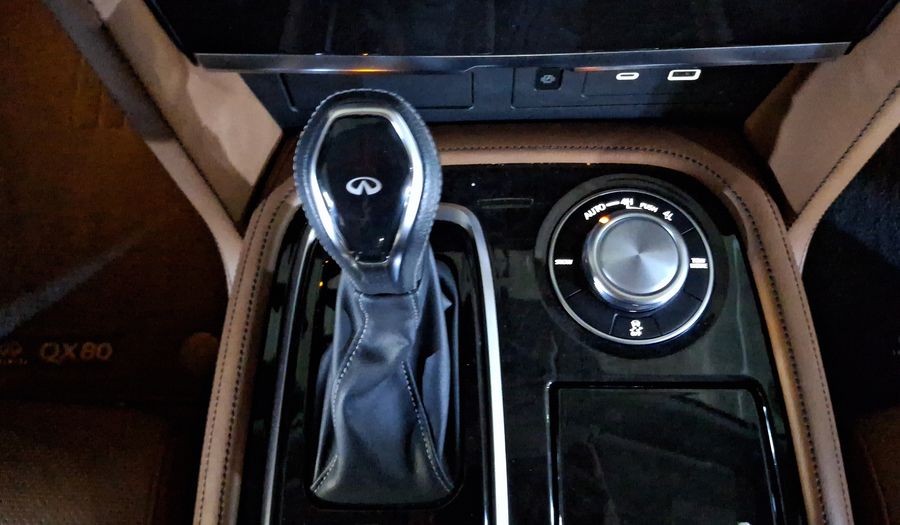 Infiniti Qx80 5.6 7 PASAJEROS AUTO 4WD Suv 2022