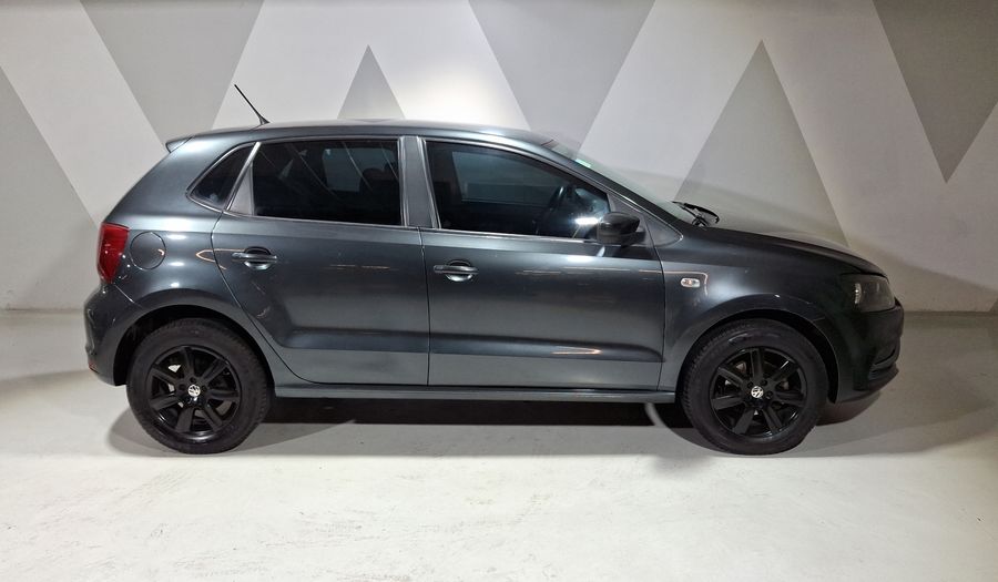 Volkswagen Polo 1.6 MT Hatchback 2015
