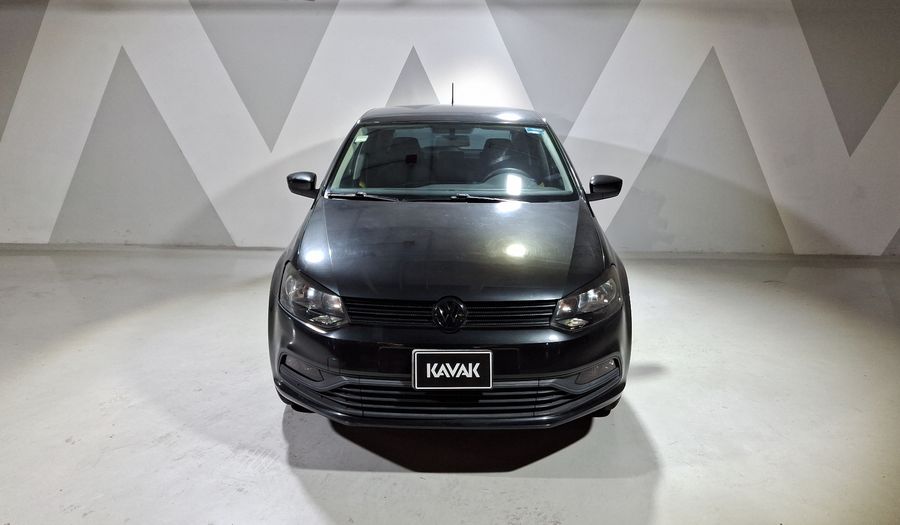 Volkswagen Polo 1.6 MT Hatchback 2015