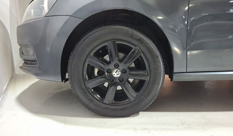 Volkswagen Polo 1.6 MT Hatchback 2015