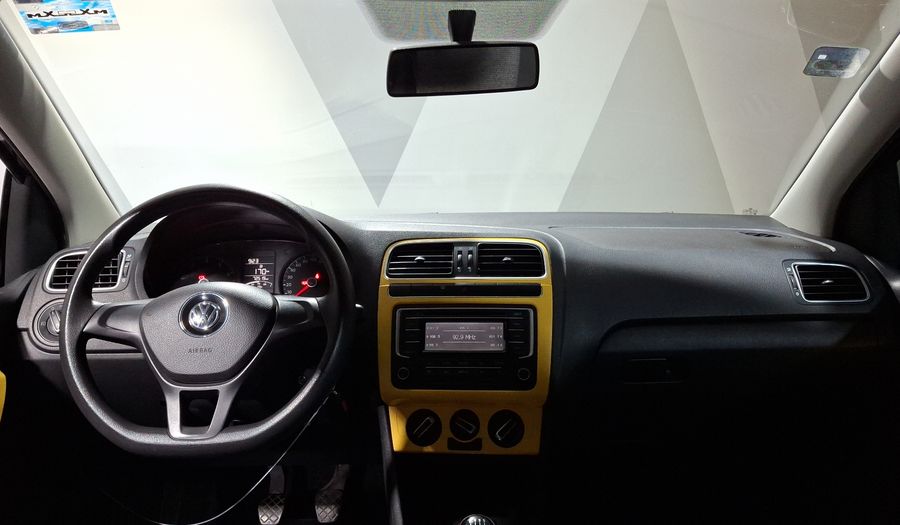 Volkswagen Polo 1.6 MT Hatchback 2015