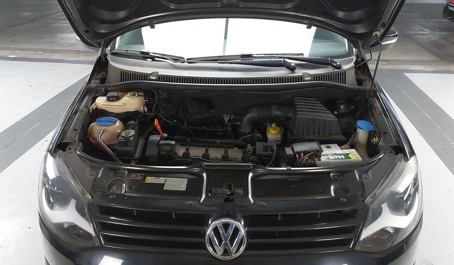 Volkswagen Fox 1.6 VHT TOTAL FLEX Hatchback 2013