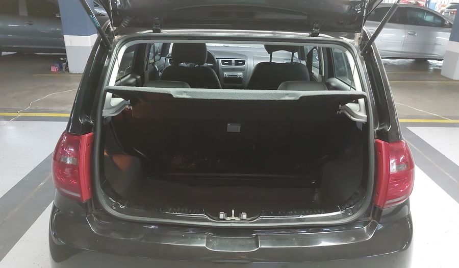 Volkswagen Fox 1.6 VHT TOTAL FLEX Hatchback 2013