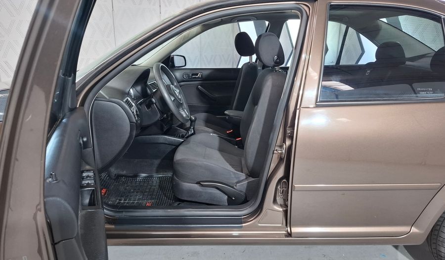 Volkswagen Bora 2.0 TRENDLINE Sedan 2011