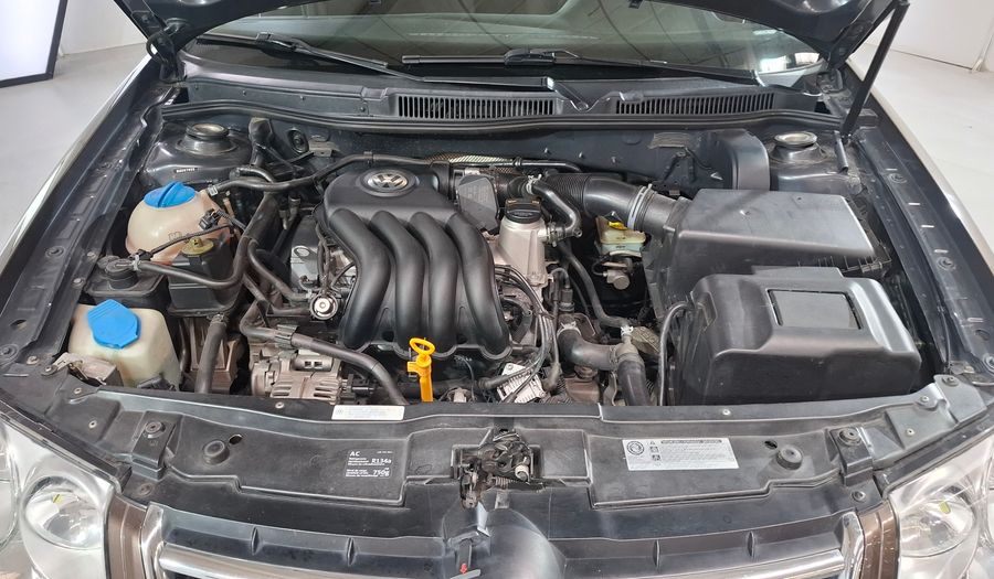 Volkswagen Bora 2.0 TRENDLINE Sedan 2011
