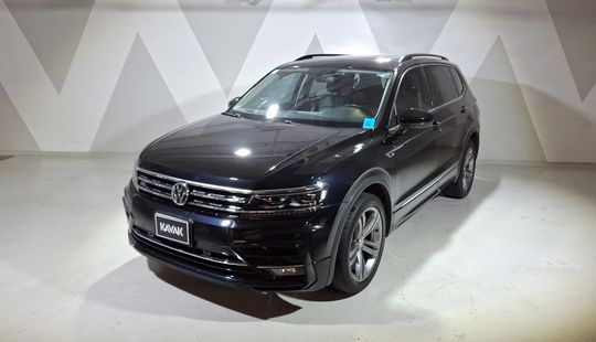 Volkswagen • Tiguan