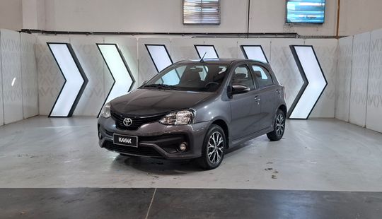 Toyota • Etios